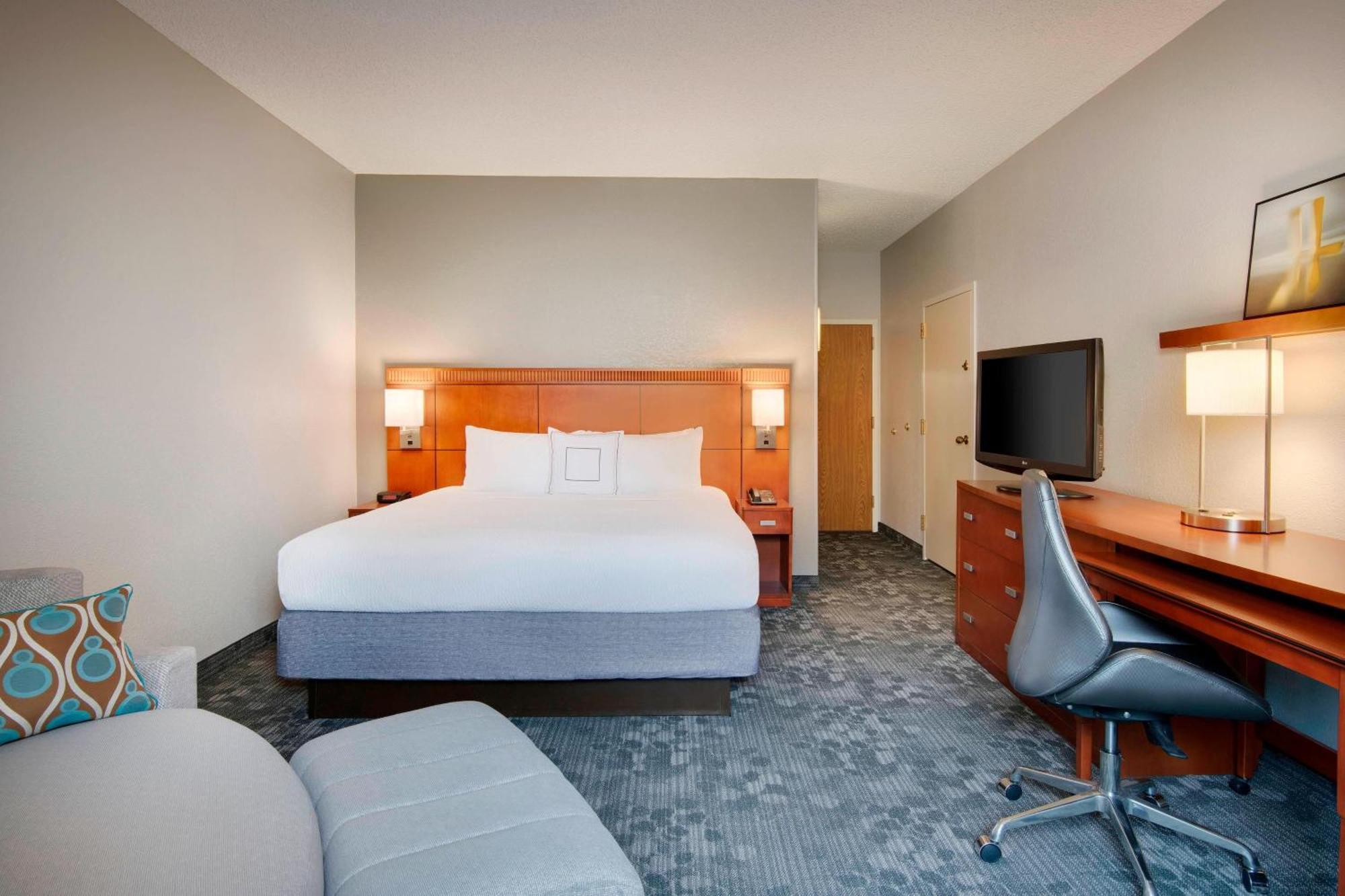Courtyard By Marriott Savannah Midtown Esterno foto