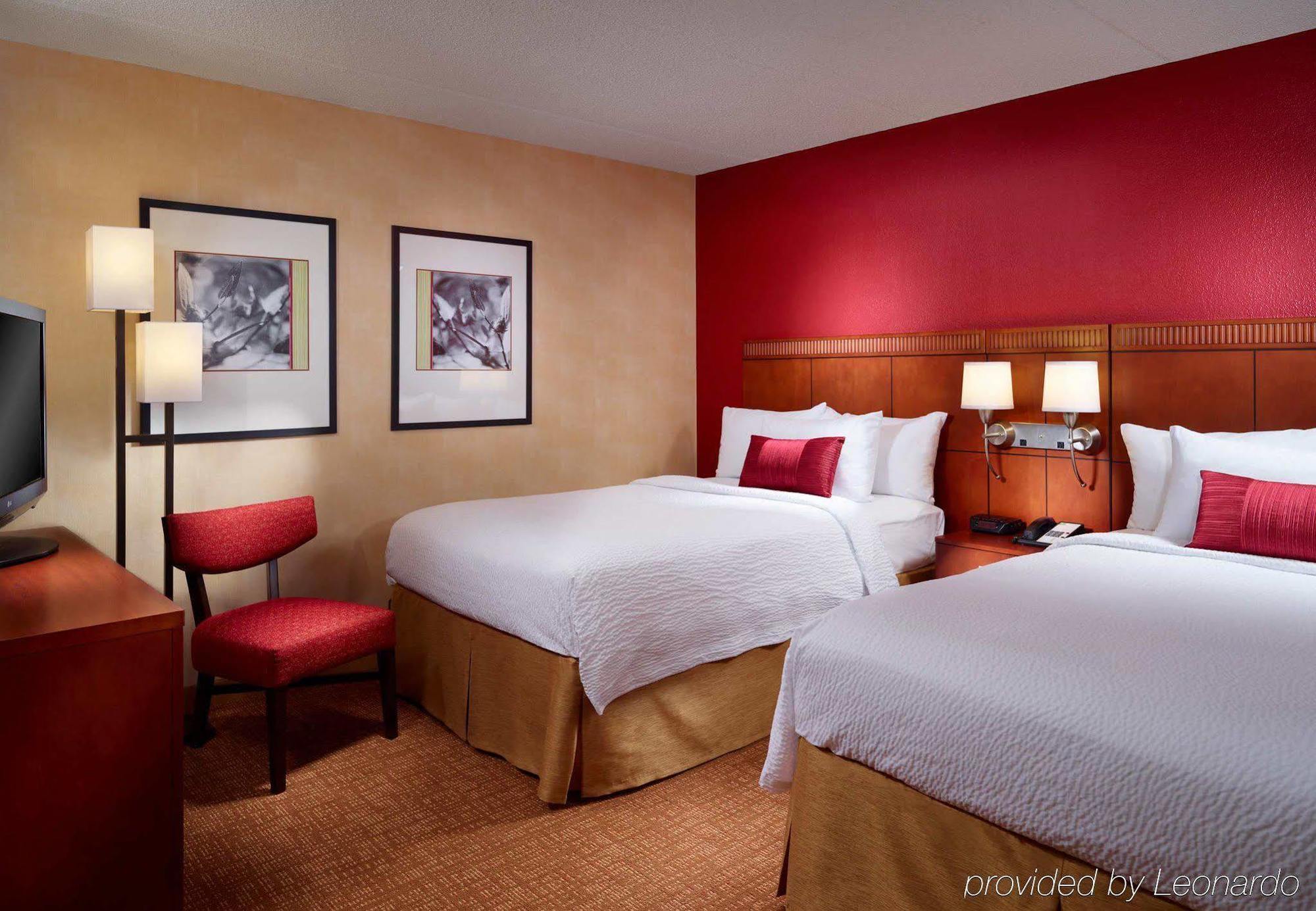 Courtyard By Marriott Savannah Midtown Esterno foto