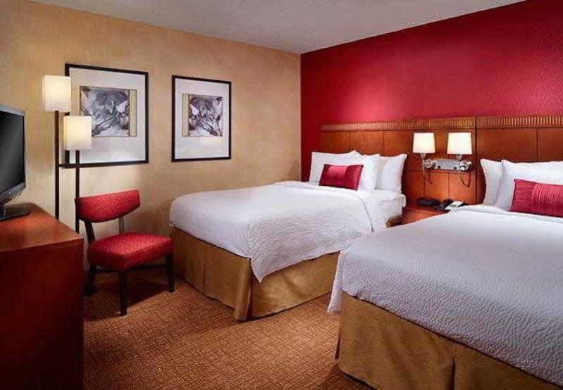 Courtyard By Marriott Savannah Midtown Esterno foto