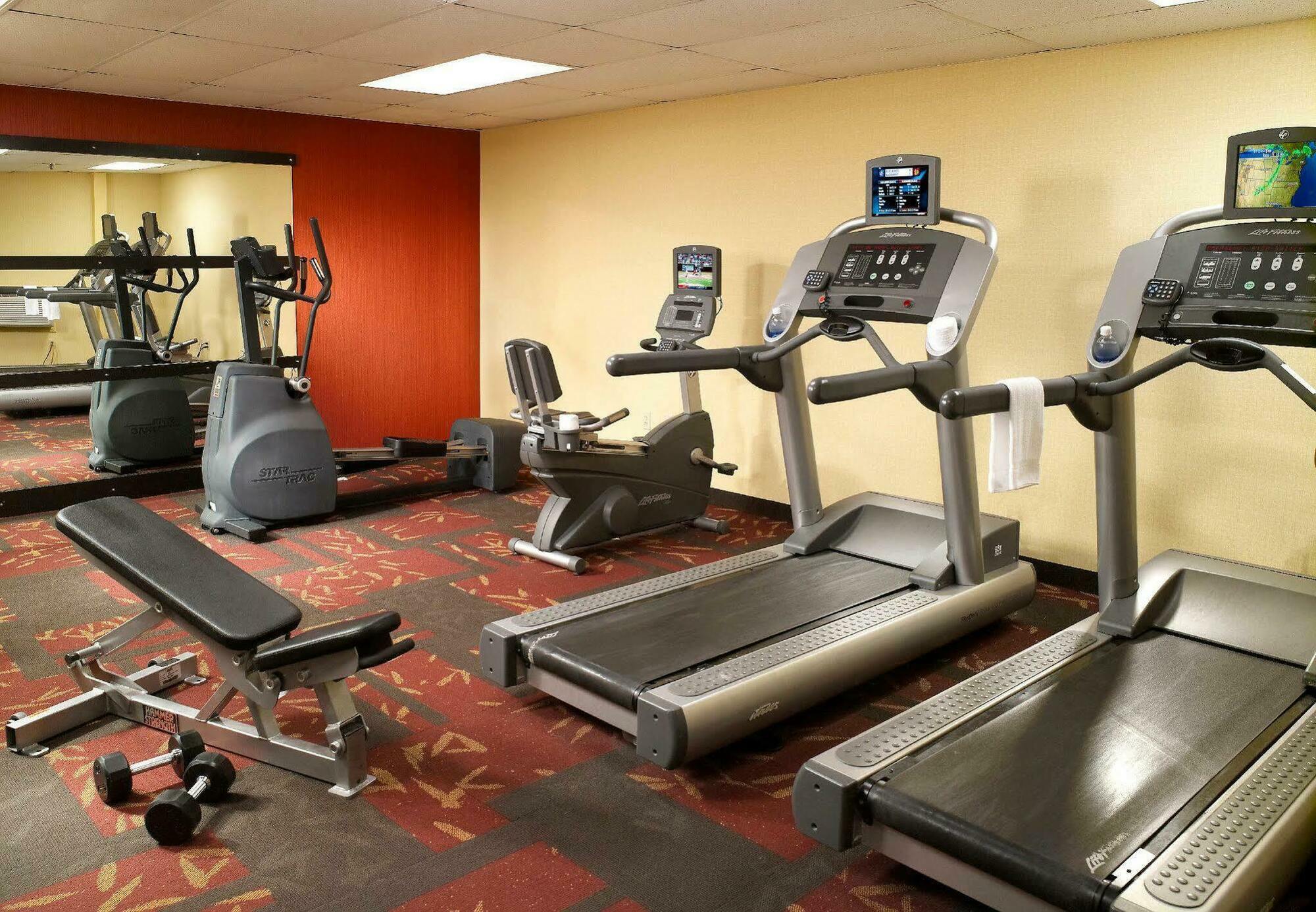Courtyard By Marriott Savannah Midtown Esterno foto